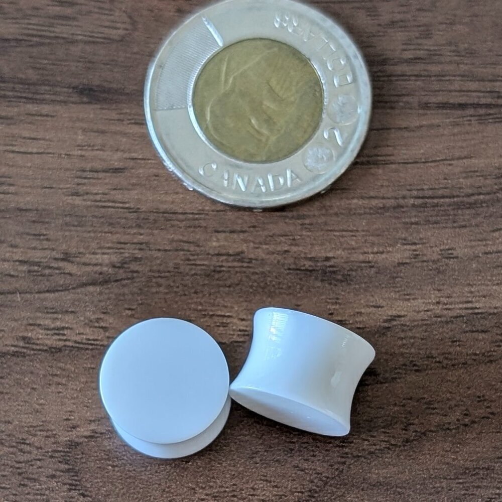 Acrylic White Double Flare ½” Plugs - Picture 1 of 1